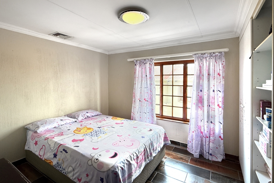 3 Bedroom Property for Sale in Noordwyk Gauteng