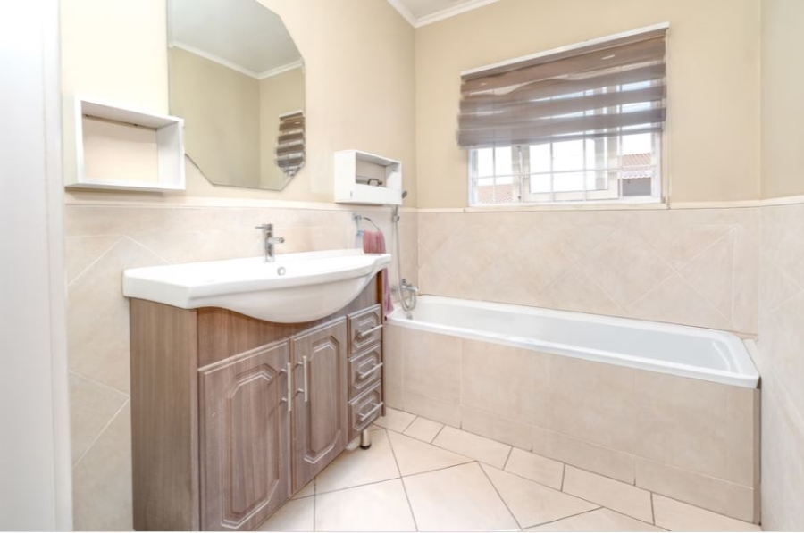 3 Bedroom Property for Sale in Ferndale Gauteng