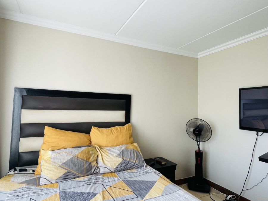 2 Bedroom Property for Sale in Andeon AH Gauteng