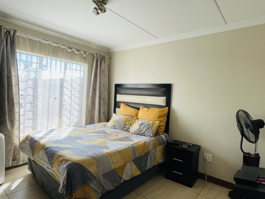 2 Bedroom Property for Sale in Andeon AH Gauteng