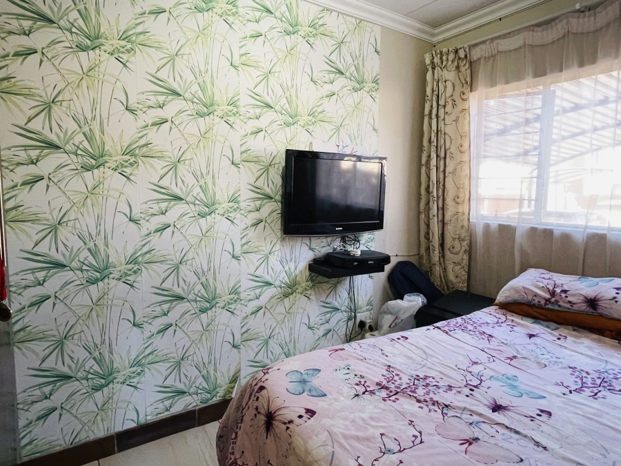 2 Bedroom Property for Sale in Andeon AH Gauteng