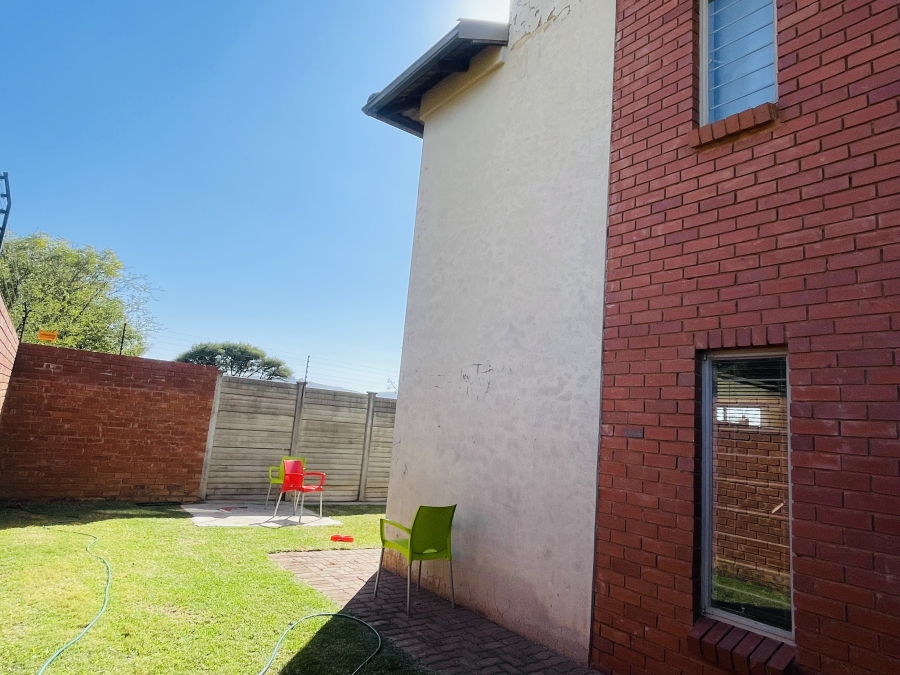 2 Bedroom Property for Sale in Andeon AH Gauteng
