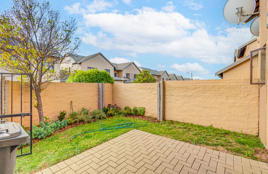 2 Bedroom Property for Sale in Carlswald Gauteng