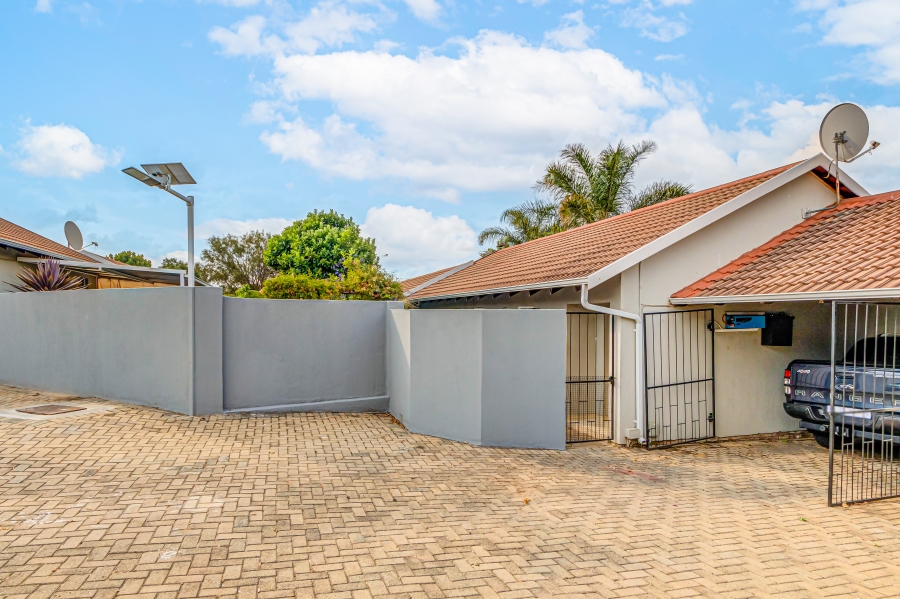3 Bedroom Property for Sale in Northwold Gauteng