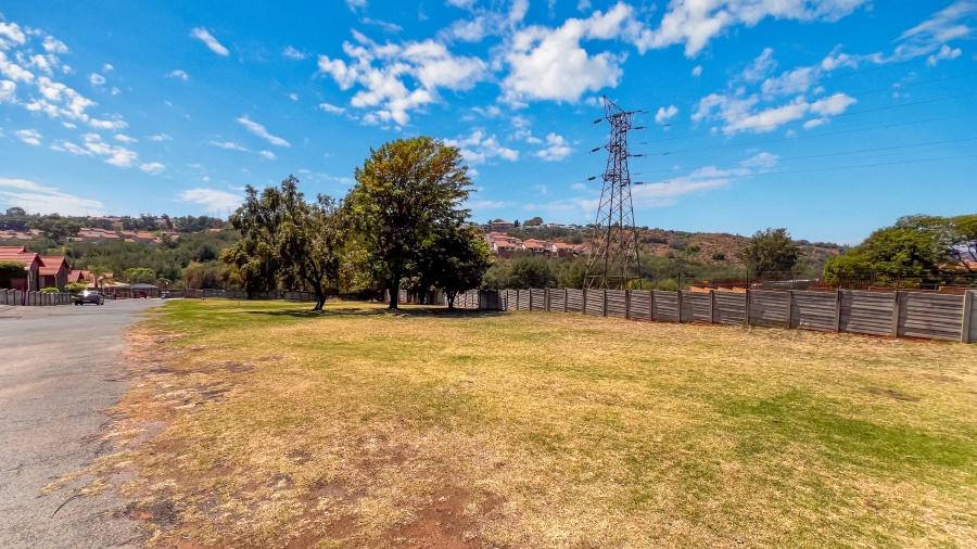 3 Bedroom Property for Sale in Mondeor Gauteng