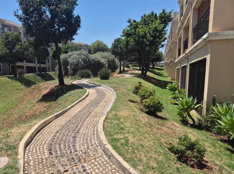 2 Bedroom Property for Sale in Halfway Gardens Gauteng