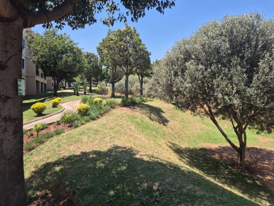 2 Bedroom Property for Sale in Halfway Gardens Gauteng