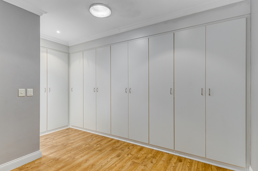 4 Bedroom Property for Sale in Kyalami Estates Gauteng