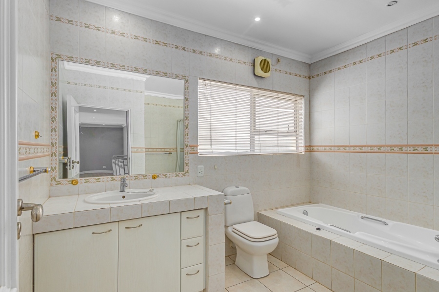 4 Bedroom Property for Sale in Kyalami Estates Gauteng