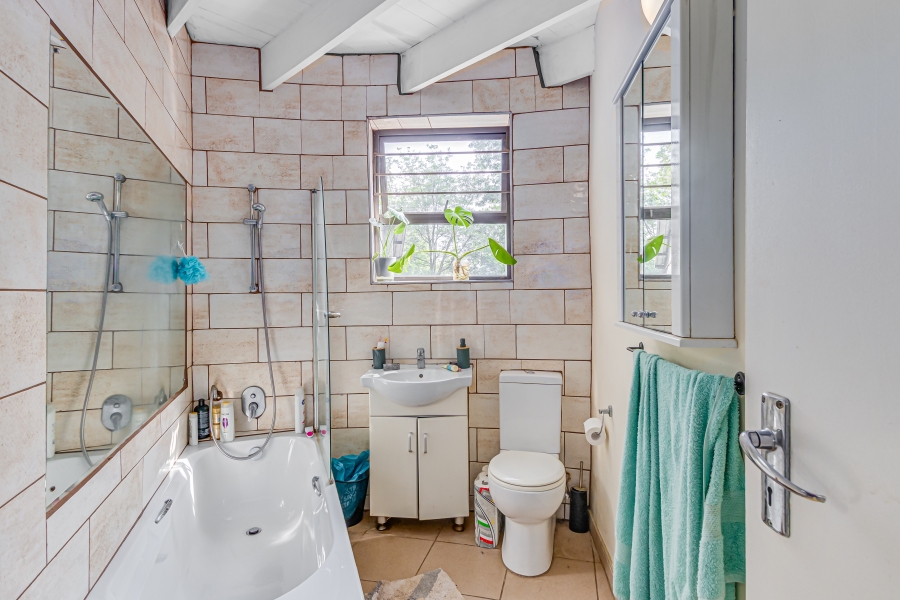 9 Bedroom Property for Sale in Chartwell Gauteng