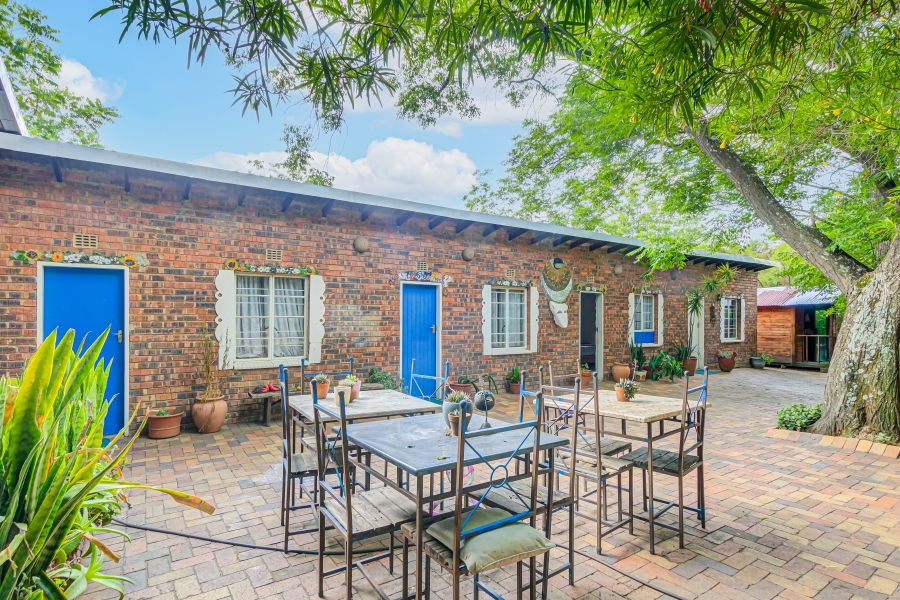 9 Bedroom Property for Sale in Chartwell Gauteng