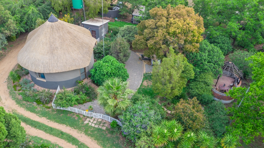 9 Bedroom Property for Sale in Chartwell Gauteng