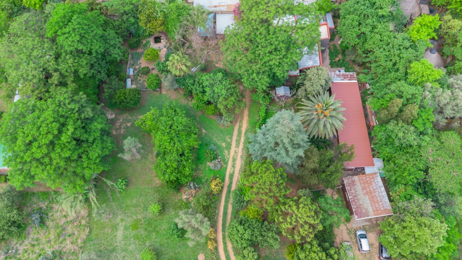 9 Bedroom Property for Sale in Chartwell Gauteng