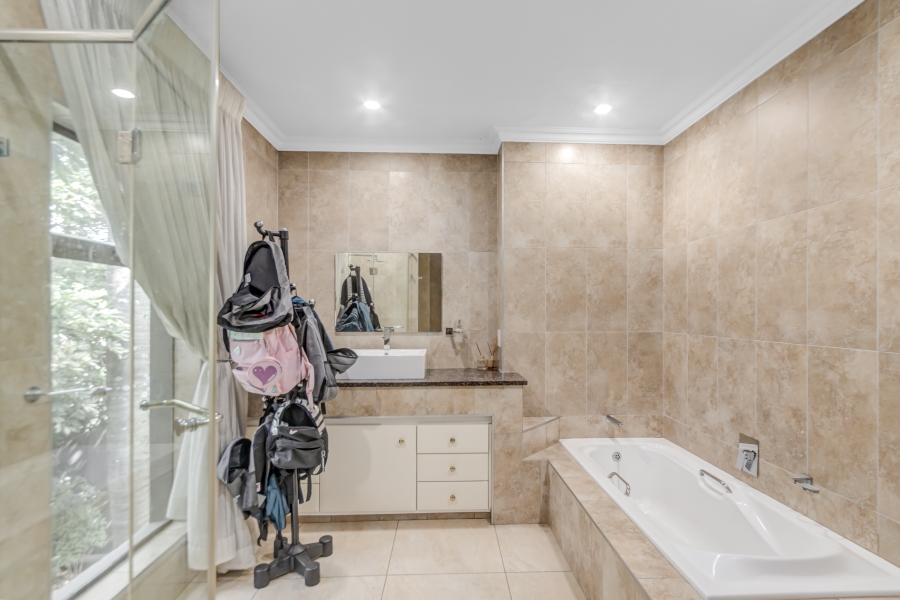 4 Bedroom Property for Sale in Dainfern Golf Estate Gauteng