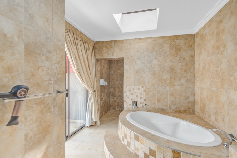 4 Bedroom Property for Sale in Dainfern Golf Estate Gauteng