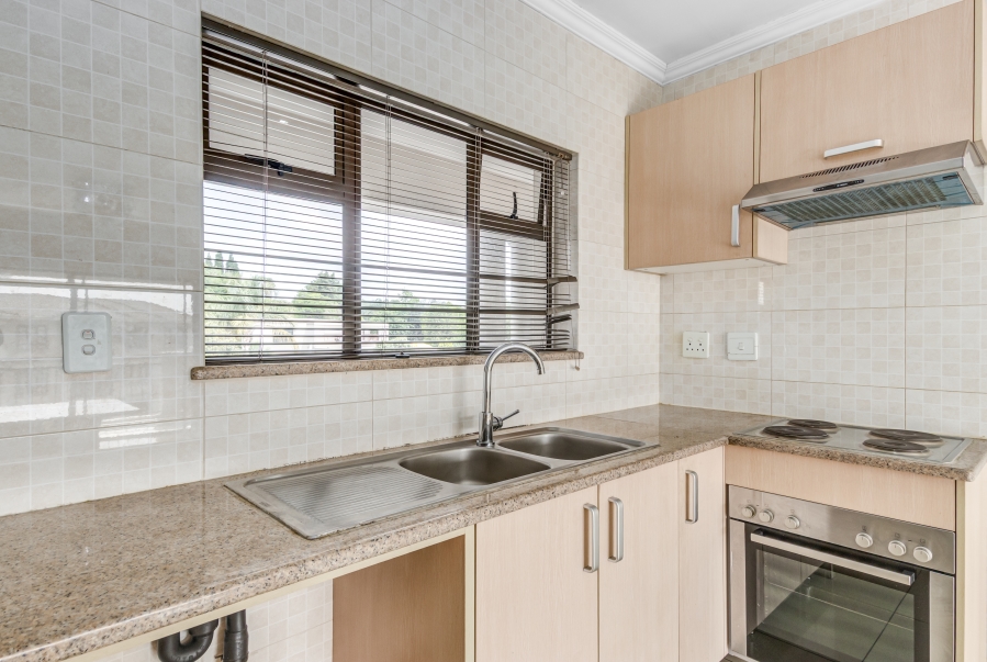 1 Bedroom Property for Sale in Noordwyk Gauteng