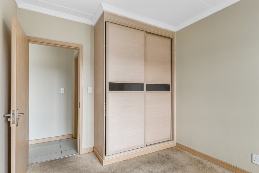 1 Bedroom Property for Sale in Noordwyk Gauteng