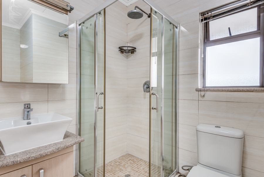 1 Bedroom Property for Sale in Noordwyk Gauteng