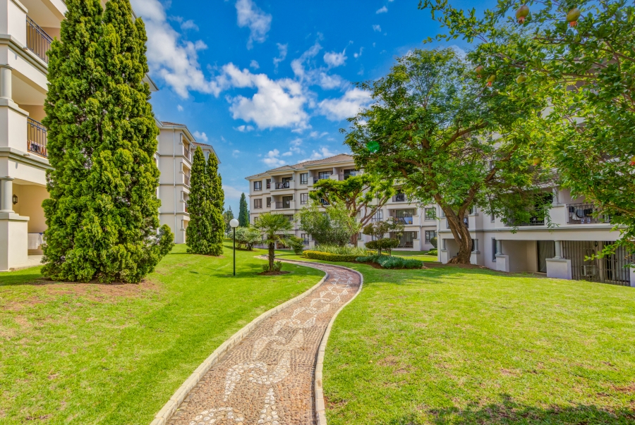 1 Bedroom Property for Sale in Noordwyk Gauteng