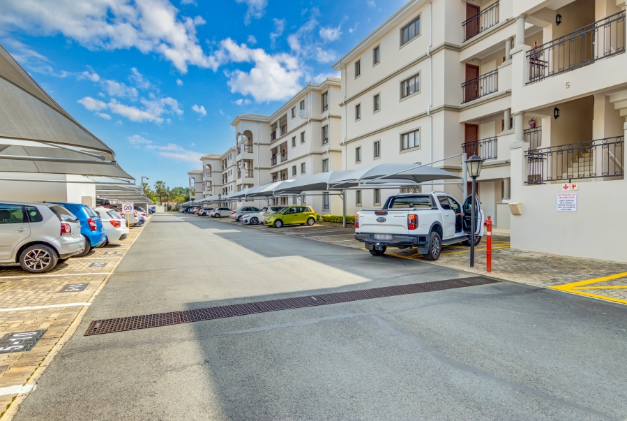 1 Bedroom Property for Sale in Noordwyk Gauteng