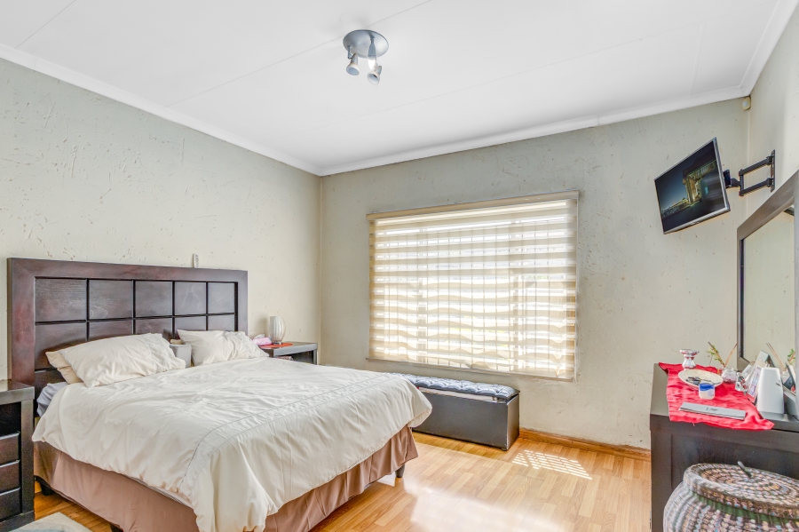 3 Bedroom Property for Sale in Noordwyk Gauteng