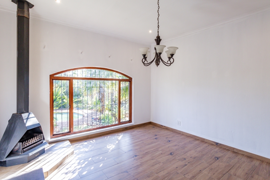 5 Bedroom Property for Sale in Zwartkop Gauteng