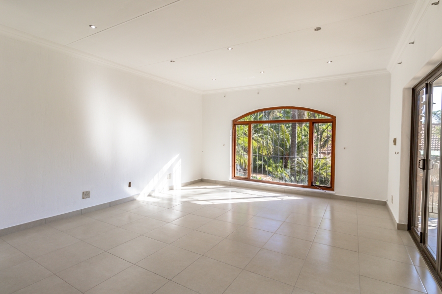 5 Bedroom Property for Sale in Zwartkop Gauteng