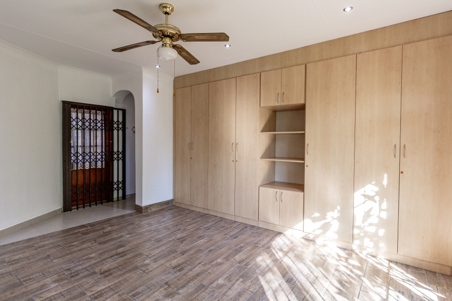 5 Bedroom Property for Sale in Zwartkop Gauteng