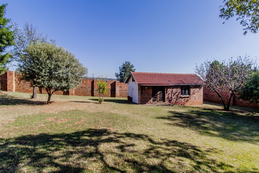 5 Bedroom Property for Sale in Zwartkop Gauteng