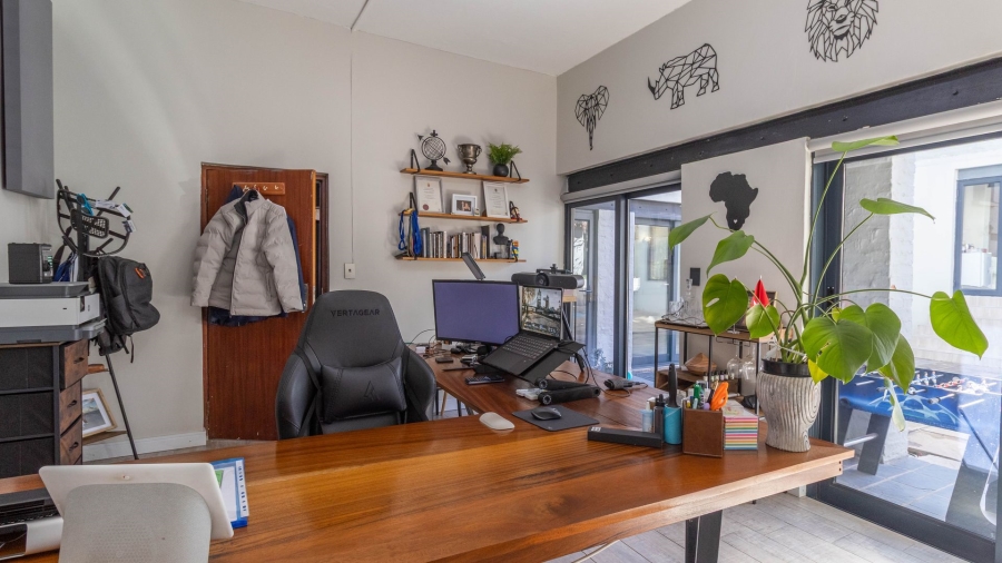 5 Bedroom Property for Sale in Cornwall Hill Gauteng