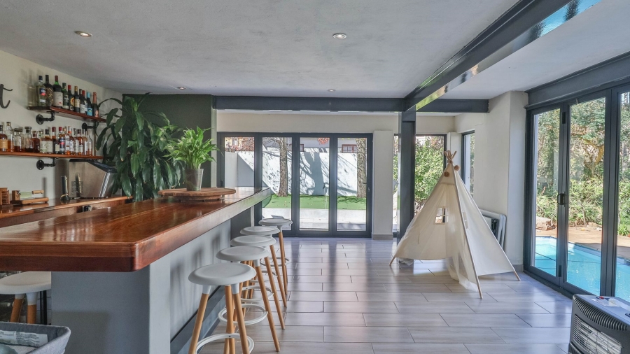 5 Bedroom Property for Sale in Cornwall Hill Gauteng