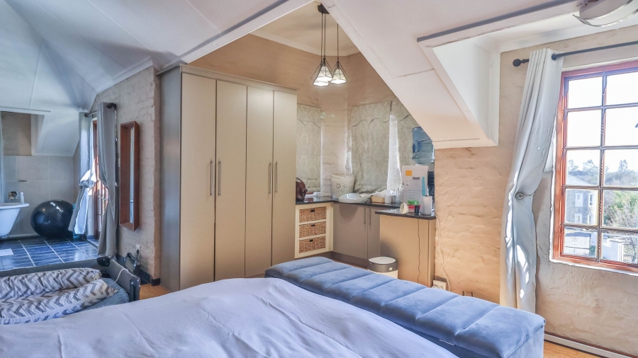 5 Bedroom Property for Sale in Cornwall Hill Gauteng