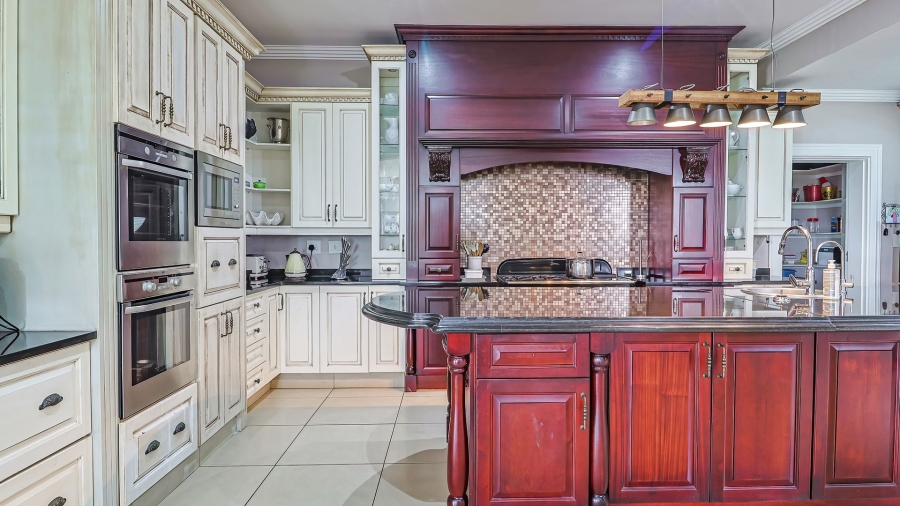 5 Bedroom Property for Sale in Cornwall Hill Gauteng