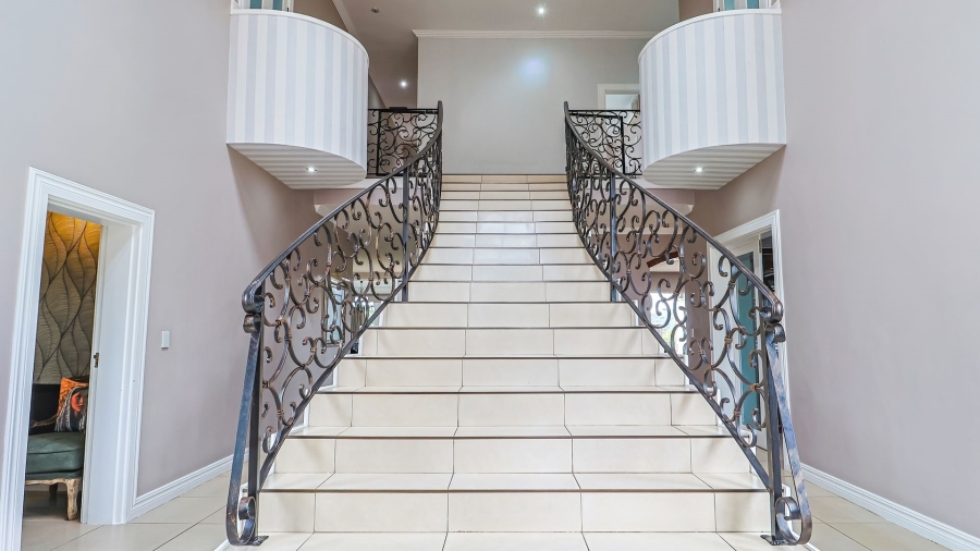 5 Bedroom Property for Sale in Cornwall Hill Gauteng