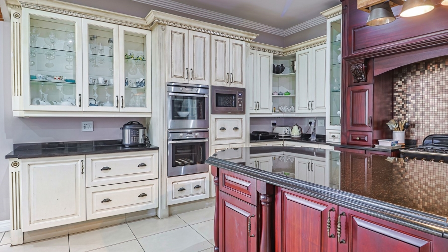 5 Bedroom Property for Sale in Cornwall Hill Gauteng