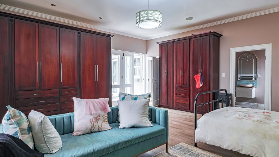 5 Bedroom Property for Sale in Cornwall Hill Gauteng