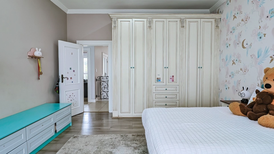 5 Bedroom Property for Sale in Cornwall Hill Gauteng