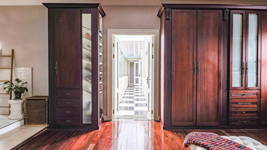 5 Bedroom Property for Sale in Cornwall Hill Gauteng