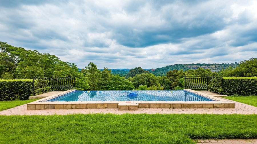 5 Bedroom Property for Sale in Cornwall Hill Gauteng