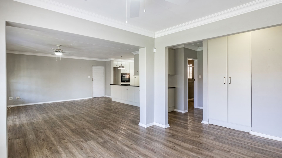 2 Bedroom Property for Sale in Die Hoewes Gauteng