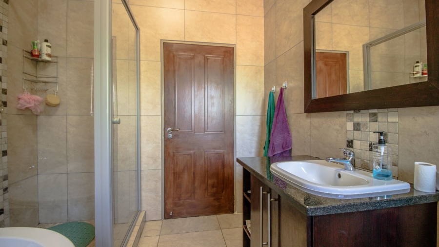 4 Bedroom Property for Sale in Grootfontein Country Estate Gauteng