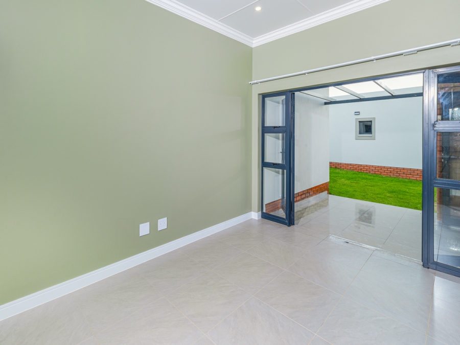 3 Bedroom Property for Sale in Rietvalleirand Gauteng