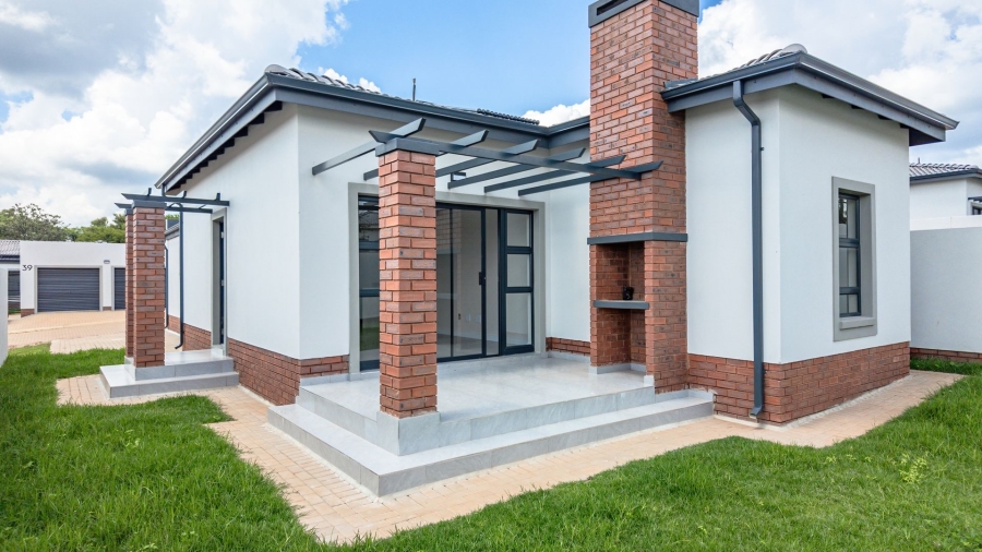 2 Bedroom Property for Sale in Rietvalleirand Gauteng
