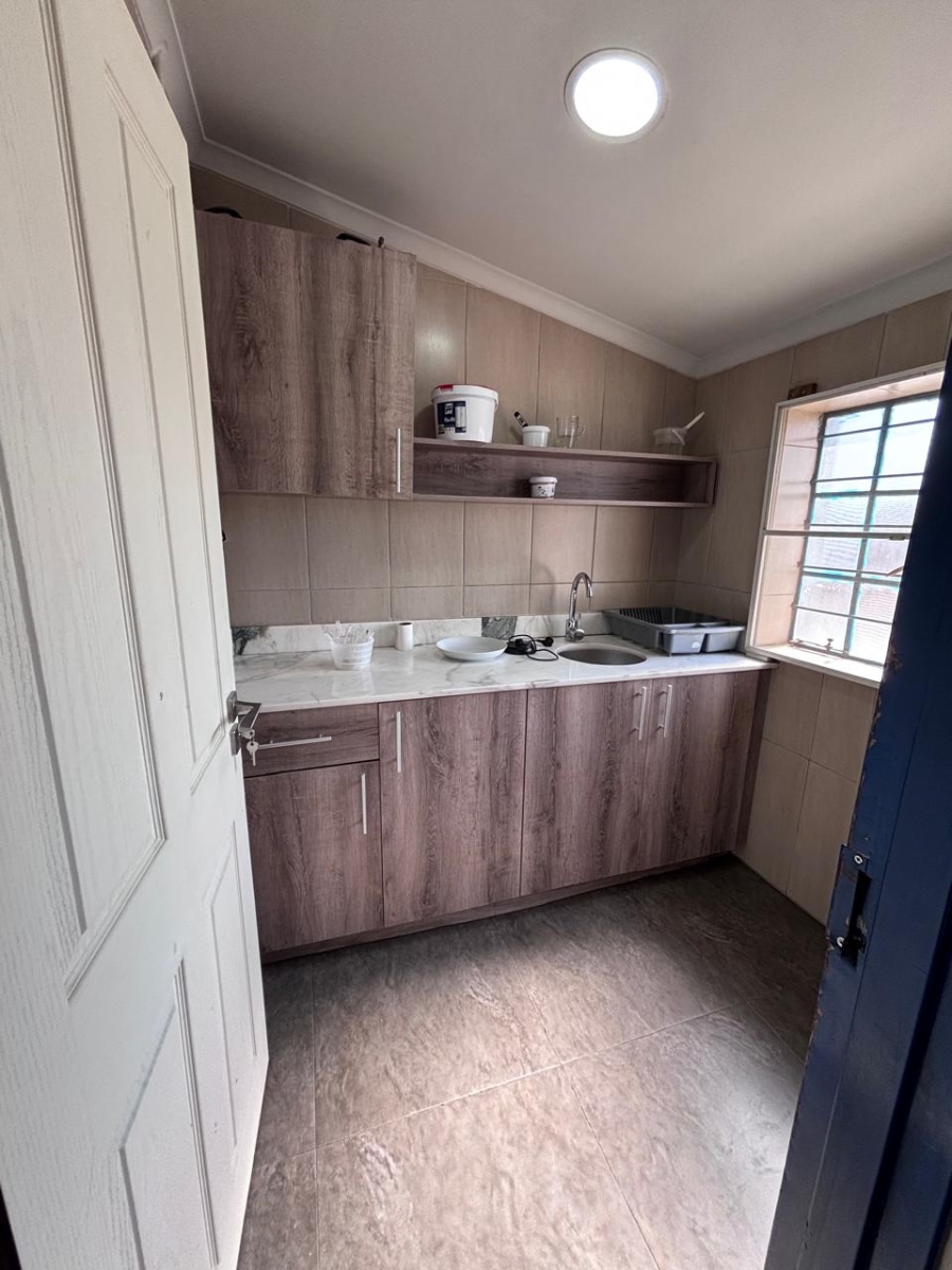 Commercial Property for Sale in Mostyn Park Gauteng