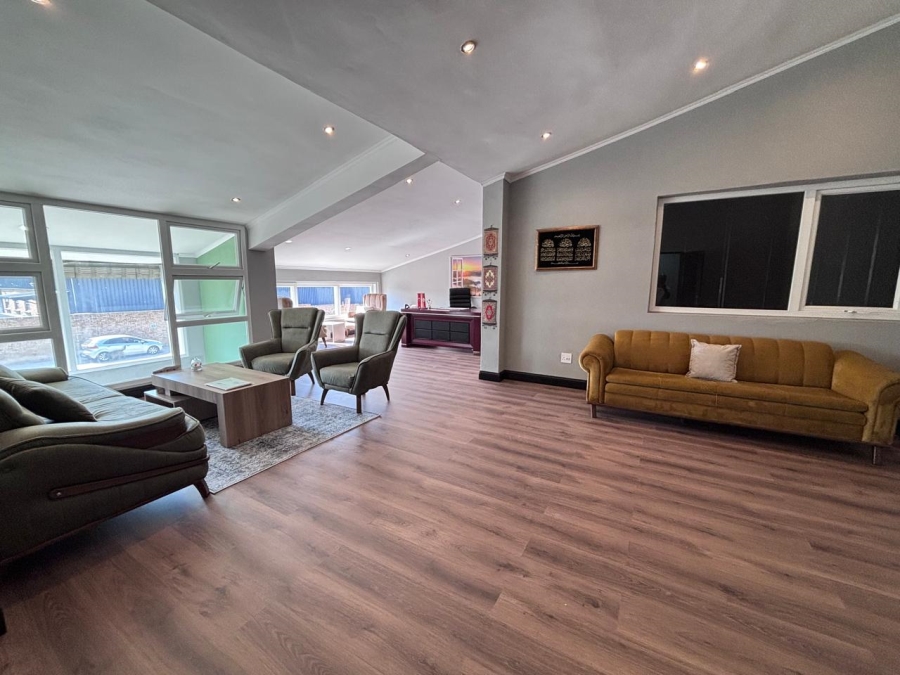 Commercial Property for Sale in Mostyn Park Gauteng