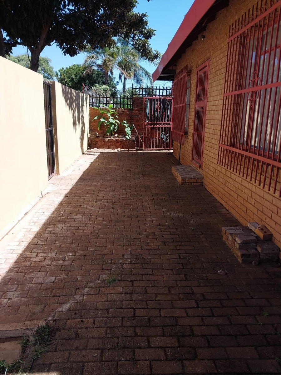 3 Bedroom Property for Sale in Laudium Ext 2 Gauteng