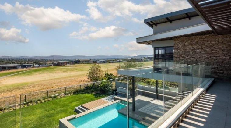 5 Bedroom Property for Sale in Copperleaf Estate Gauteng