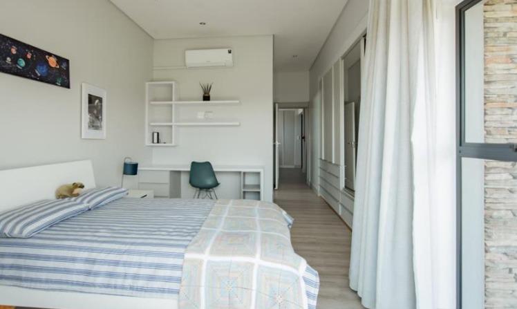 5 Bedroom Property for Sale in Copperleaf Estate Gauteng