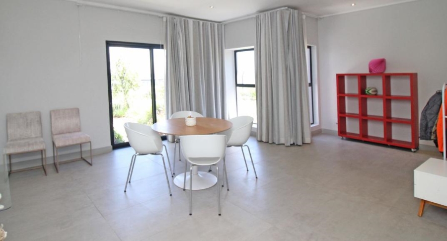 5 Bedroom Property for Sale in Copperleaf Estate Gauteng