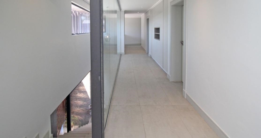 5 Bedroom Property for Sale in Copperleaf Estate Gauteng